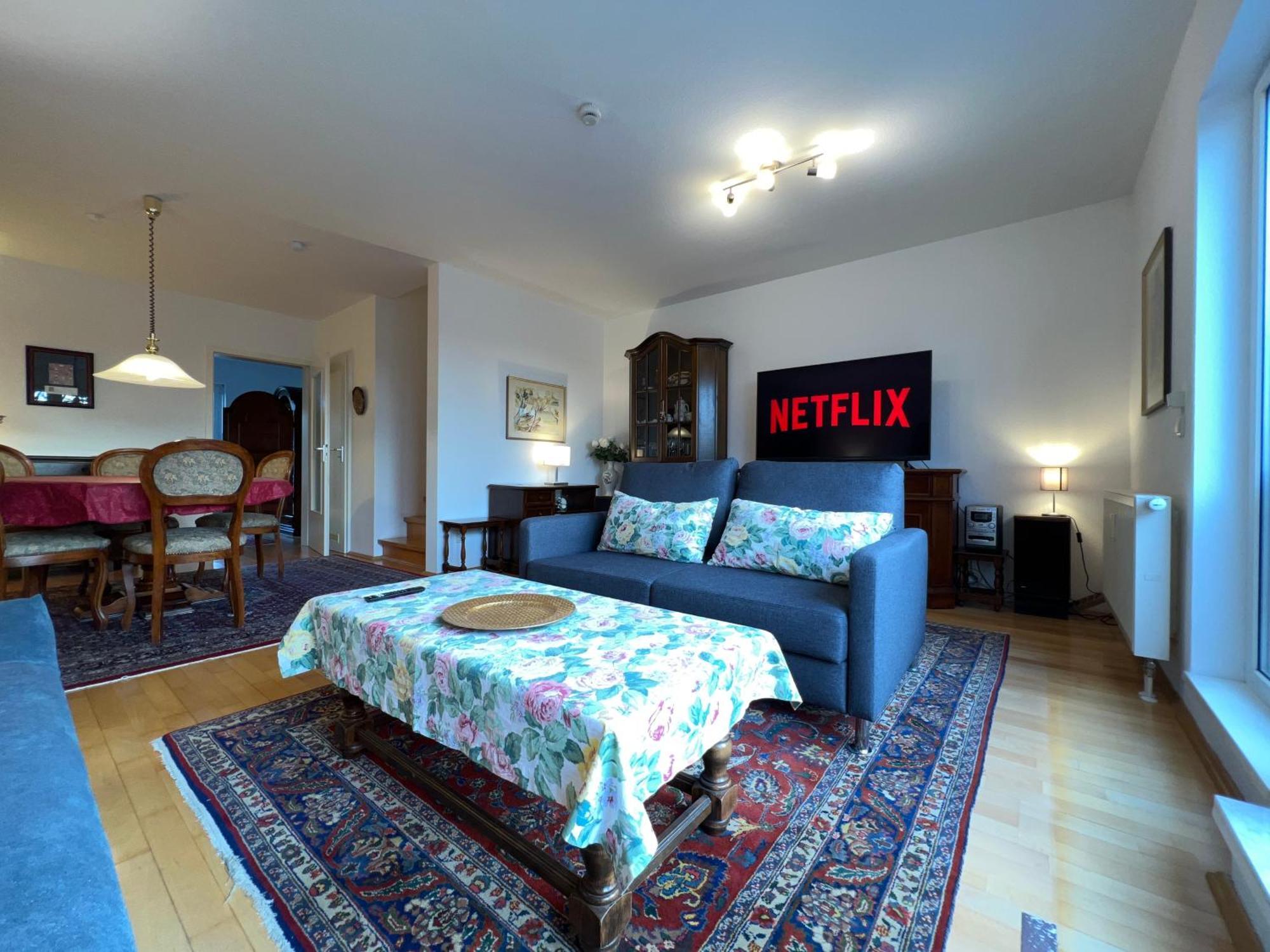Maisonette Penthouse Fuer 8 Personen By Rabe - Free Netflix & Kostenloser Parkplatz & Grosse Terrasse Karlsruhe Exteriér fotografie